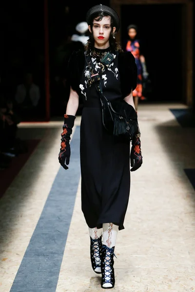 Look 43